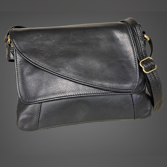 Tulip Leather Crossbody Bag Black Style 112 Elie - Picture 1 of 12